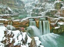 【春節(jié)假期】古都開封逛武俠廟會(huì)、小宋城里品美食、絕美太行云臺(tái)山,賞冰掛豪華商務(wù)車純玩三日游. 【春節(jié)假期】古都開封逛武俠廟會(huì)、小宋城里品美食、絕美太行云臺(tái)山,賞冰掛豪華商務(wù)車純玩三日游.