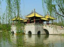 揚(yáng)州瘦西湖、李中水上森林、興化五彩垛田、東關(guān)古街三日游