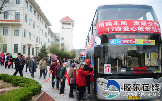 17路公交車隊：煙臺最美海岸線上流動的