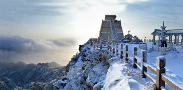 銀裝素裹，分外妖嬈4_meitu_7