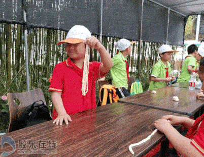 孩子們感受面藝的神奇