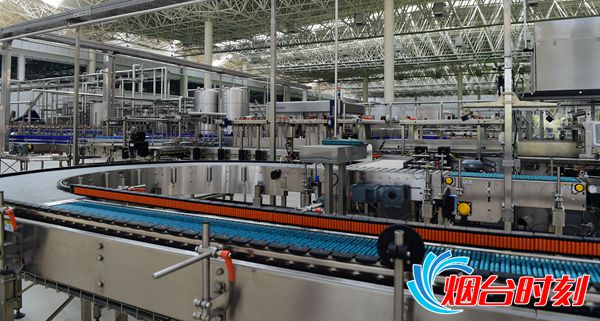 張裕國際葡萄酒城生產(chǎn)中心車間的生產(chǎn)線