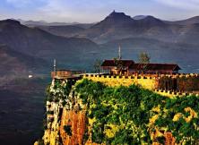 沂水地下大峽谷、螢火蟲水洞、竹泉村、智圣湯泉二日游