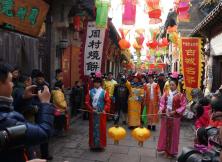 【春節(jié)篇】夢(mèng)幻聊齋城、周村古商城、《老農(nóng)民》朱家峪動(dòng)車休閑二日游 【春節(jié)篇】夢(mèng)幻聊齋城、周村古商城、《老農(nóng)民》朱家峪動(dòng)車休閑二日游