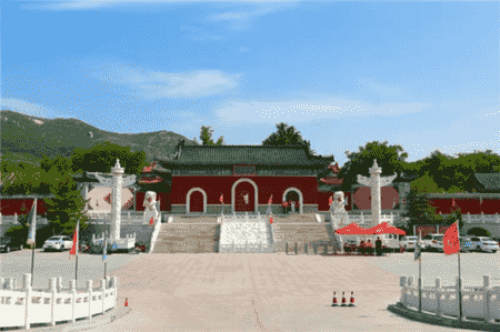 山東國(guó)欣文旅集團(tuán)邀請(qǐng)八方游客清明小長(zhǎng)假暢游沂山景區(qū)