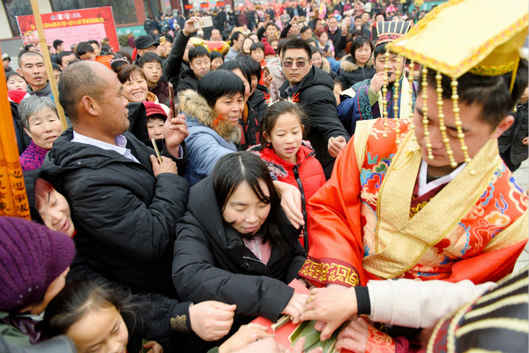 ④廟會期間贈送福簽