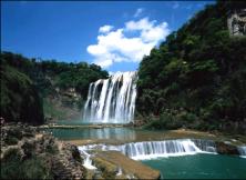 貴陽黃果樹大瀑布、大小七孔、甲秀樓、天星橋、馬嶺河大峽谷雙飛五日